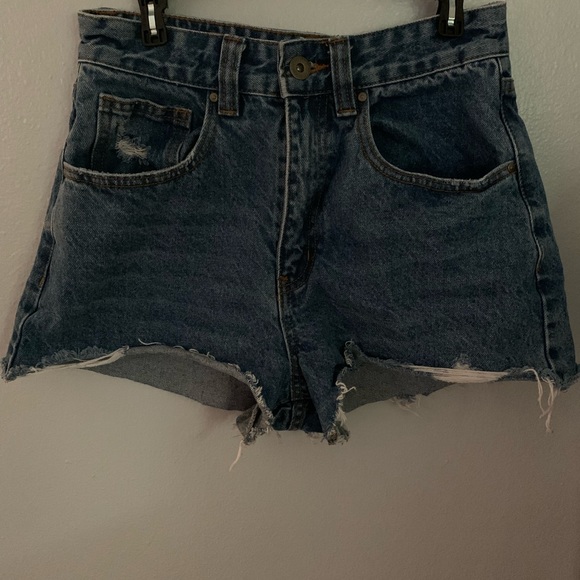 Cotton On High Rise Shorts - Picture 3 of 6
